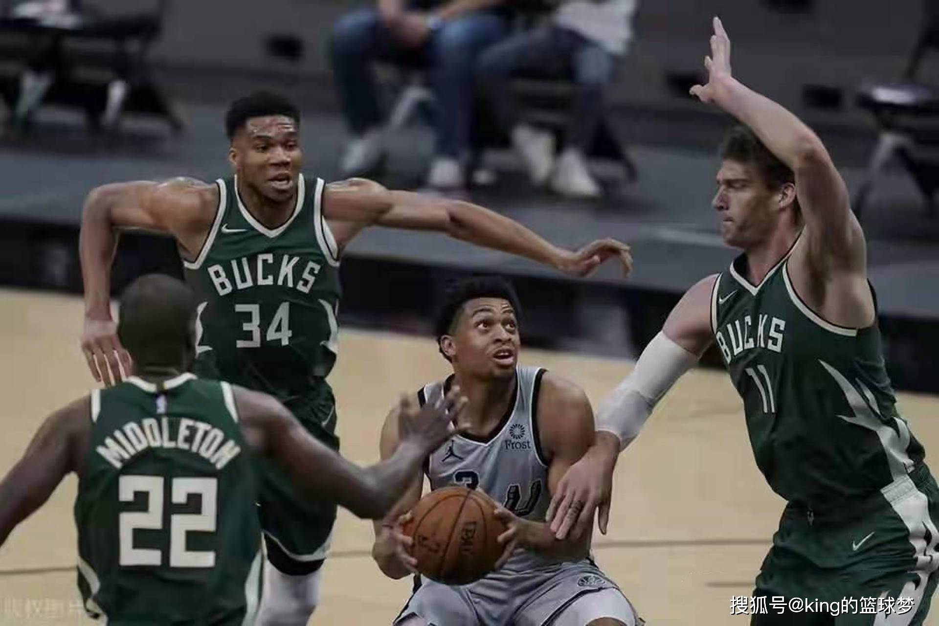 洞庭雄鹿队火力全开海滨雄鹿队，UFC巡回赛上演耐力碾压对手！赛场纪律更严谨的简单介绍